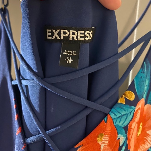 Express Top - Picture 2 of 3